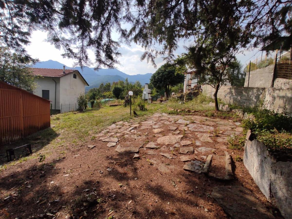 Apartment Con Giardino Privato. Rubiana