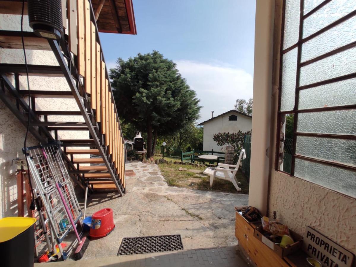 Apartment Con Giardino Privato. *